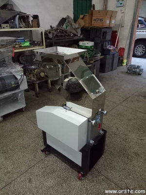 China Factory Hot Sale Industrial Low-speed Grinder Crusher Granulator OG-3LS for Plastic Sprues and Defects